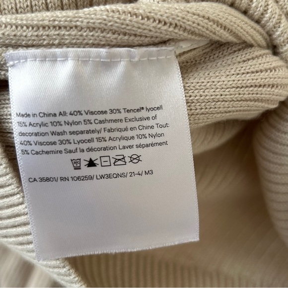 Lululemon Ribbed Wrap Sweater - Size M - Picture 4 of 4